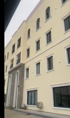 Luxury 4-bedroom Terrace, Lekki Phase 1, Lekki, Lagos, Flat / Apartment for Rent