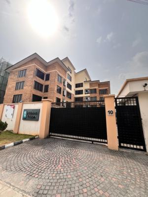 3 Bedroom Apartment with Bq Available at Lekki Phase 1, Lekki Phase 1, Lekki, Lagos, Flat / Apartment for Rent