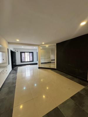 2 Bedroom Apartment in a Secure Estate, Lekki Right, Lekki Expressway, Lekki, Lagos, Flat / Apartment for Rent