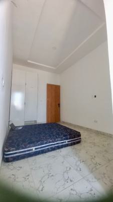 Upstairs with 24 Hours Power: Shared Apartment, Extension, Harris Drive, Vgc, Lekki, Lagos, Self Contain (single Rooms) for Rent