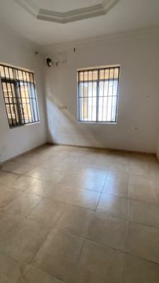 Luxurious Standard and Very Spacious Single Room in a Shared Apartment, Bera Chevron, Lekki Expressway, Lekki, Lagos, Self Contain (single Rooms) for Rent