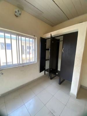 Spacious 2 Bedroom Flat Available, Igbogbo, Ikorodu, Lagos, Flat / Apartment for Rent
