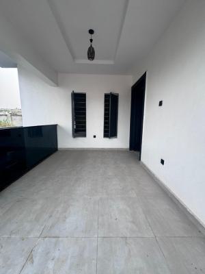 4 Bedroom Pent House Furnished with Air Conditioners, Engr. Lere Adigun Gra., Ibadan, Oyo, House for Rent