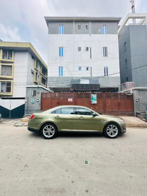 Neatly Built 3bedroom Apartment with Elevator in Ikoyi, Ikoyi ,lagos ,nigeria, Ikoyi, Lagos, Flat / Apartment for Sale