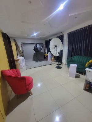 Spacious Shop/office Space, Gwarinpa, Abuja, Plaza / Complex / Mall for Rent