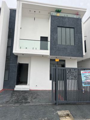 4-bedroom Detached Home - Fitted Kitchen & Master En-suite, Ajah, Lagos, Detached Duplex for Sale