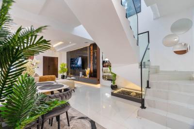 Luxury Cityview 2 Bedrooms Maisonette with Ps5, Richmond Pearl Estate, Lekki Phase 1, Lekki, Lagos, Flat / Apartment Short Let