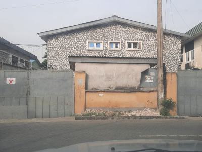 Block of 4 Flats with Appurtenances on Approximately 550 Sq. M, Off Ogunlana Drive, Surulere, Lagos, Flat / Apartment for Sale