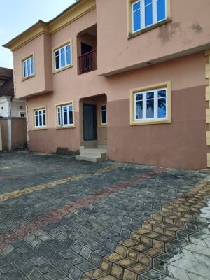 𝟯 𝗕𝗘𝗗𝗥𝗢𝗢𝗠 𝗙𝗟𝗔𝗧𝗦  Two People in Vompound, Gra Phase 1, Magodo, Lagos, Flat / Apartment for Rent