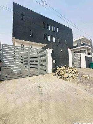 Fully Serviced 3-bedroom Maisonette with Bq, Lekki Phase 1, Lekki, Lagos, Flat / Apartment for Rent