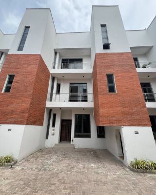 Luxury 4 Bedroom Terrace with a Bq, Periwinkle Estate, Lekki Phase 1, Lekki, Lagos, Terraced Duplex for Rent