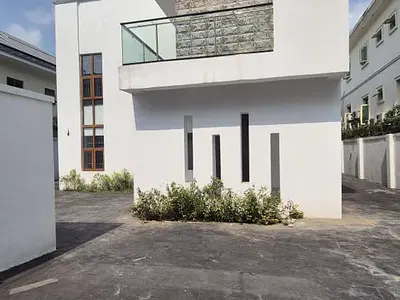 A Superbly 6 Bedroom Detached Duplex with BQ