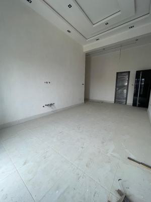 Two (2) Bedroom Apartment with Bq, Lekki Phase 1, Lekki, Lagos, Flat / Apartment for Rent