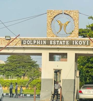 2 Bedroom Bq in Good Condition, Dolphin Estate, Ikoyi, Lagos, Flat / Apartment for Rent