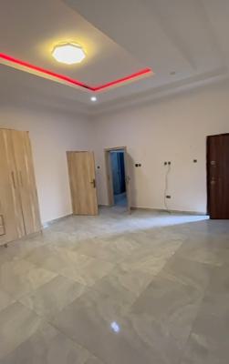 Spacious Masters Bedroom  with Balcony { Video}, Van Daniels Estate Orchid Road, Lekki, Lagos, Self Contain (single Rooms) for Rent