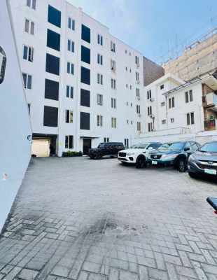 Tastefully Furnished 3 Bedroom Apartment, Banana Island Road, Ikoyi, Lagos, Flat / Apartment for Rent