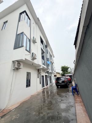 Lovely 3 Bedroom Apartment in a Lovely Location, Gra Phase 2, Magodo, Lagos, Flat / Apartment for Sale