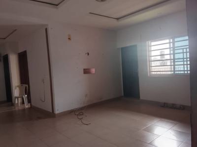 Neatly Used 2 Bedroom Apartment, Saka Olugunna, Maroko Off Mobil Road, Ilaje, Ajah, Lagos, Flat / Apartment for Rent