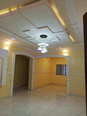 Clean 3 Bedroom, Bucknor Estate, Isolo, Lagos, Flat / Apartment for Rent