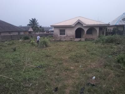 3 Bedroom Bungalow with Shop, Agunfoye Off Bayeku Road, Igbogbo, Ikorodu, Lagos, Detached Bungalow for Sale