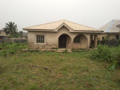 3 Bedroom Bungalow with Shop, Agunfoye Off Bayeku Road, Igbogbo, Ikorodu, Lagos, Detached Bungalow for Sale