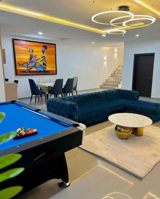 Short-spot Sky Scrapper 4 Bedroom Duplex Apartment, Gbangbala Street, Ikate, Lekki, Lagos, Flat / Apartment Short Let