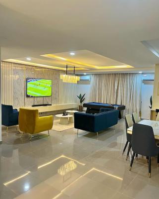 Short-spot Tropical 4 Bedroom Duplex Apartment, Gbangbala Street, Ikate, Lekki, Lagos, Flat / Apartment Short Let