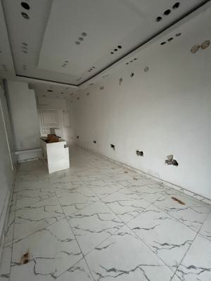 Shop Space Upstairs Facing Road, Off Admiralty Way, Lekki Phase 1, Lekki, Lagos, Shop for Rent