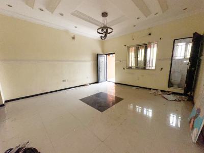 a Well Maintained Spacious 3 Bedroom Flat, Gra Phase 1, Magodo, Lagos, Flat / Apartment for Rent