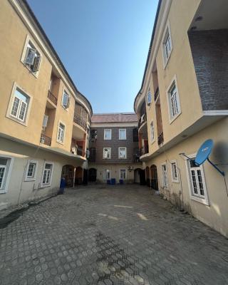 Lovely 3 Bedroom Apartment with Bq, Chevron, Lekki, Lagos, Block of Flats for Sale