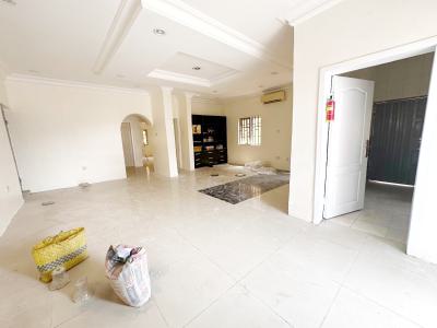 a Well Maintained Spacious 2 Bedroom Flat, Omole Phase 2, Ikeja, Lagos, Flat / Apartment for Rent