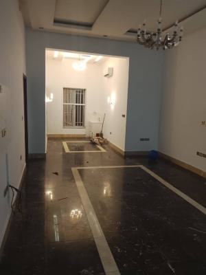 Well Maintained and Spacious 3 Bedroom with Bq, Banana Island, Ikoyi, Lagos, Flat / Apartment for Rent