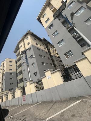 Well Maintained, Tastefully Finished Two Bedroom Apartment, Lekki Phase 1, Lekki, Lagos, Flat / Apartment for Rent