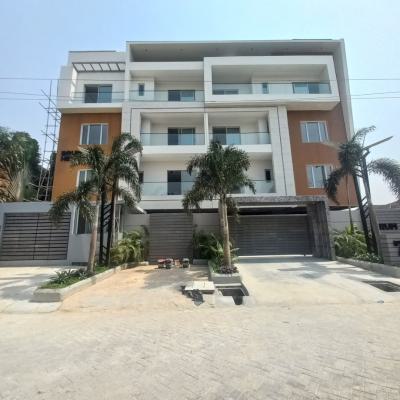 Exquisite  3 Bed Apartment with Pool, Gym and Bq, Lekki Phase 1, Lekki, Lagos, Flat / Apartment for Sale