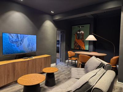 Dark Themed 1/2 Bedroom Apartment W/pool, Gym, Ikate Elegushi, Lekki, Lagos, Flat / Apartment Short Let