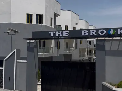 A Beautiful Modern 5 Bedroom Semi-Detached Duplex