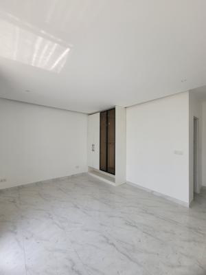 Luxury Bedroom Apartment, Lekki Scheme 1, Lekki, Lagos, Block of Flats for Sale