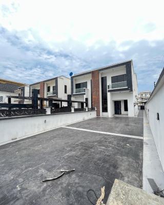 Lovely 4 Bedroom Semi Detached Duplex with Bq, Ologolo, Ologolo, Lekki, Lagos, Semi-detached Duplex for Sale