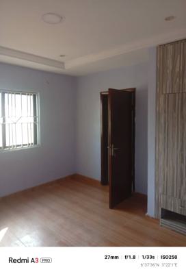 3 Bedrooms Flat, Omole Phase 2, Ikeja, Lagos, Flat / Apartment for Rent