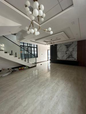 Spacious 5-bedroom Split-level House with Upstairs Bq, Lekki Phase 1, Lekki Phase 1, Lekki, Lagos, Flat / Apartment for Rent