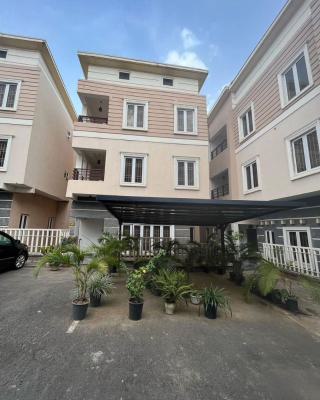 Luxury 4 Bedrooms Terrace Duplex with Bq in a Lovely Environment, Main Guzape, Guzape District, Abuja, Terraced Duplex for Sale