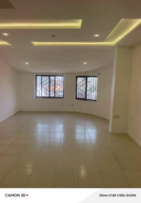 Well Renovated 4bedroom Flat in Omole Phase 1, 3 Toilet and Bath with, in Secured Estate at Omole Phase 1, Omole Phase 1, Ikeja, Lagos, Flat / Apartment for Rent