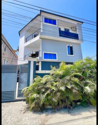 Well Maintained 3 Bedroom Apartment, Ologolo Lekki Lagos, Ologolo, Lekki, Lagos, Flat / Apartment for Rent