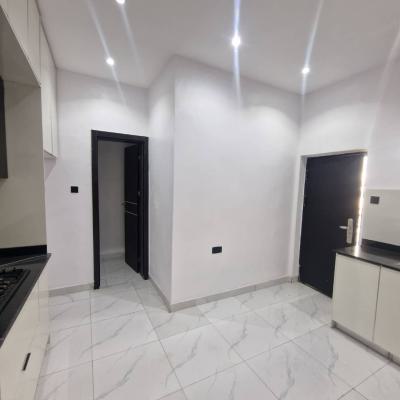 Fully Serviced 3 Bedrooms Flat with a Room Bq, Lekki Phase 1, Lekki, Lagos, Flat / Apartment for Rent