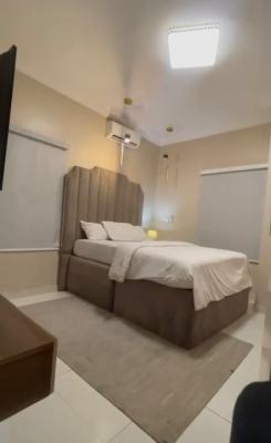 Sweet 2bedroom Apartment, Admiralty Way, Lekki, Lagos, Flat / Apartment for Rent