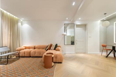 1 Bedroom Apartment with Gym, Admiralty Way, Lekki Phase 1, Lekki, Lagos, Mini Flat (room and Parlour) Short Let