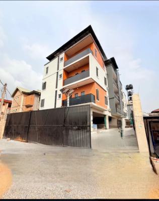 3 Bedroom  Spacious. Apartment, Yaba, Yaba, Lagos, Flat / Apartment for Sale