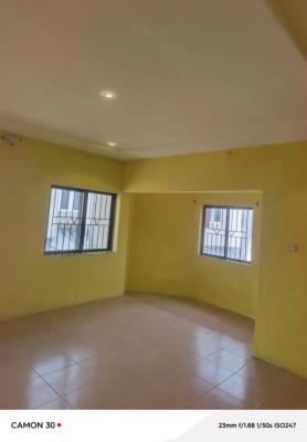 Renovated 3 Bedroom Apartment Omole Phase 1, Omole Phase 1, Ikeja, Lagos, Flat / Apartment for Rent