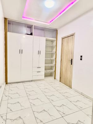 Room Upstairs with Shared Kitchen with Swimming Pool & Gym, Before Orchid Enyo Filling Station By Lekki 2nd Toll Gate, Lekki, Lagos, Flat / Apartment for Rent