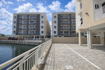 Waterfront Home, Osapa, Lekki, Lagos, Block of Flats for Sale